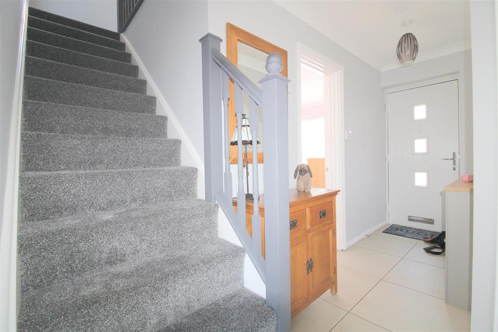 Woodmill, Neath 4 bed detached house £300,000