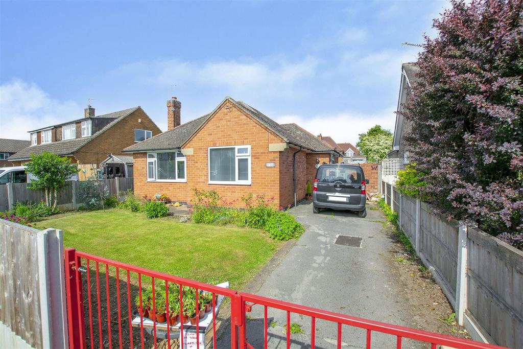 Trowell Grove, Long Eaton 2 bed detached bungalow for sale £225,000