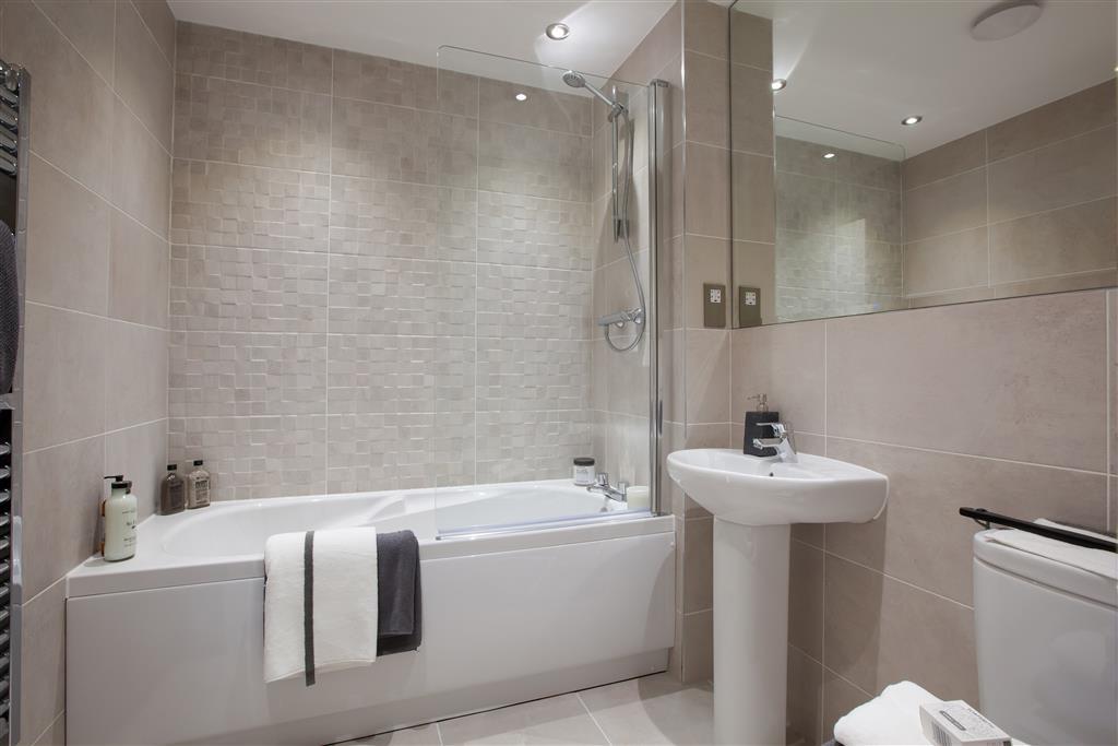 TW MA Winnington Village Alton G PB35 G Bathroom 1 1