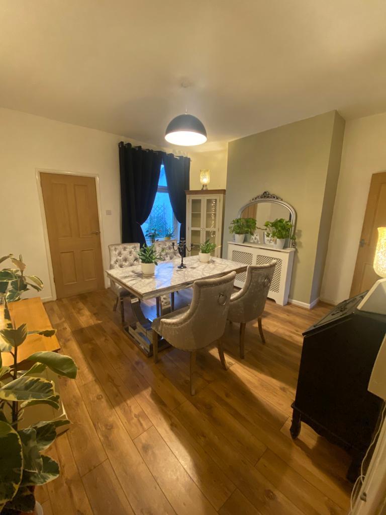 Dining room - furnished