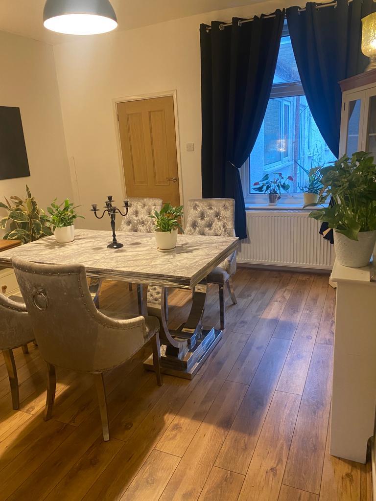 Dining room - furnished