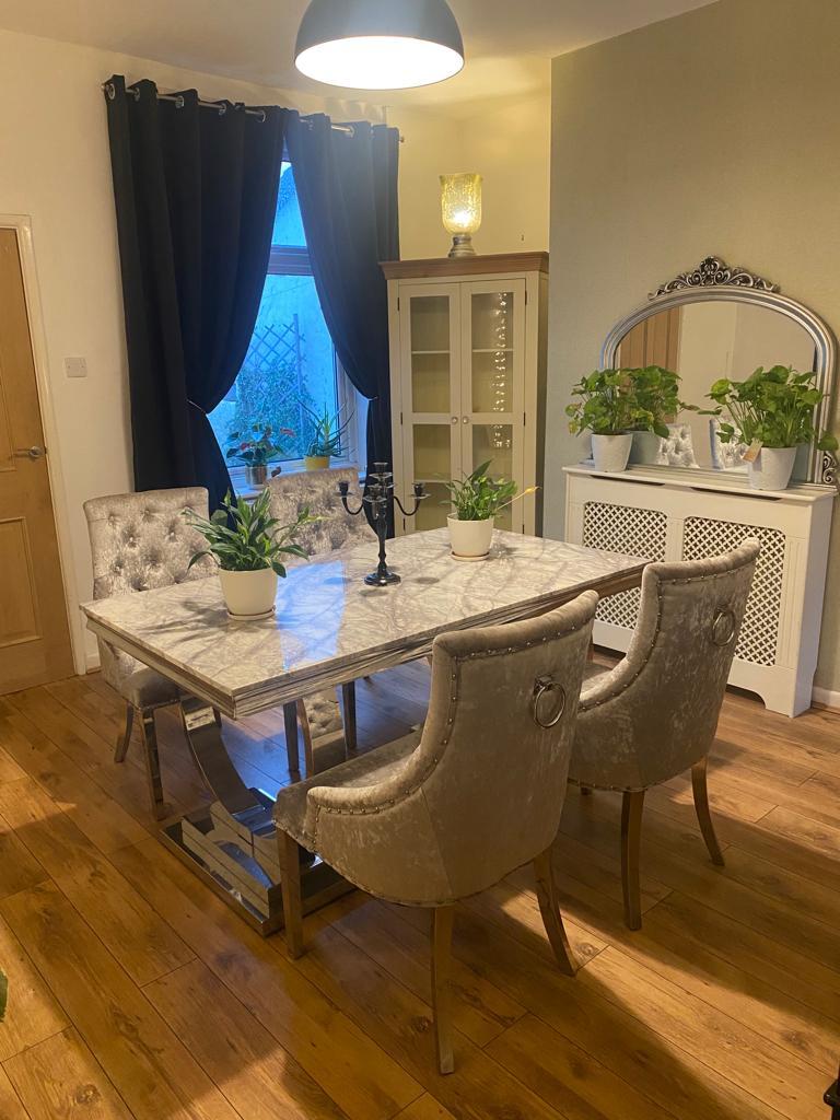 Dining room - furnished