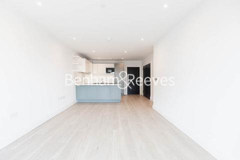 2 bedroom apartment to rent, Filmworks Walk, Ealing W5