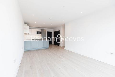 2 bedroom apartment to rent, Filmworks Walk, Ealing W5