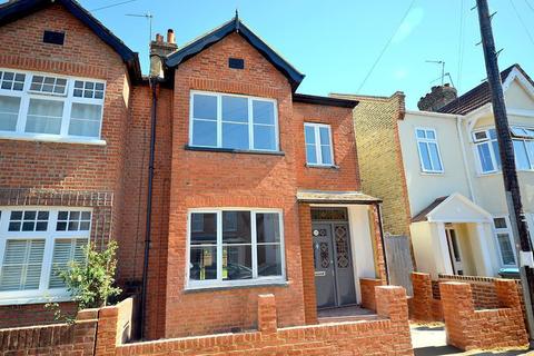 19 Albemarle Gardens, New Malden, KT3 5BB