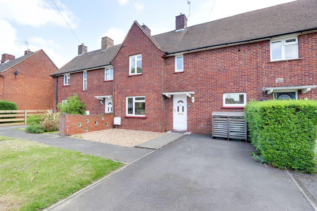 Pemerton Road, Basingstoke RG21 5LW 3 bed terraced house £1,300 pcm