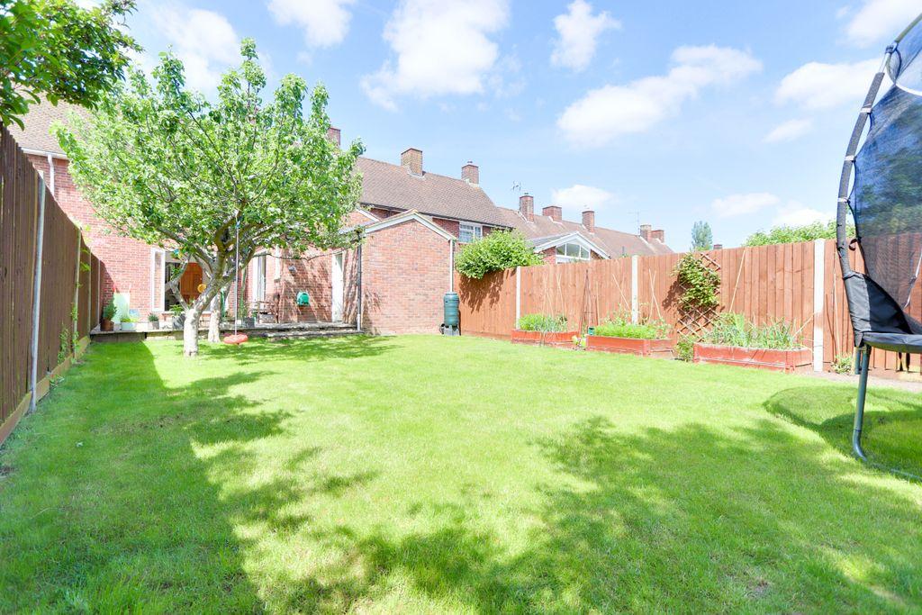 Pemerton Road, Basingstoke RG21 5LW 3 bed terraced house £1,300 pcm