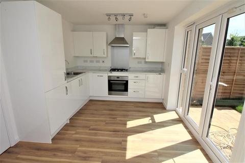 15 Barley Fields, Thornbury, Bristol, BS35 1AJ
