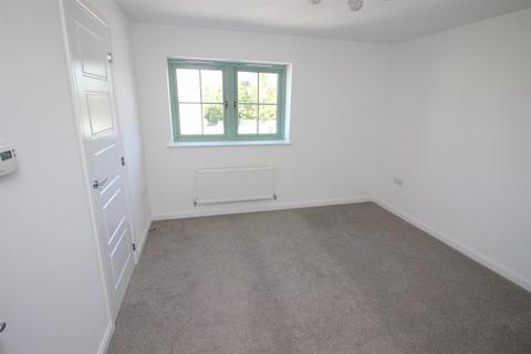 15 Barley Fields, Thornbury, Bristol, BS35 1AJ