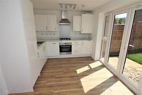 15 Barley Fields, Thornbury, Bristol, BS35 1AJ