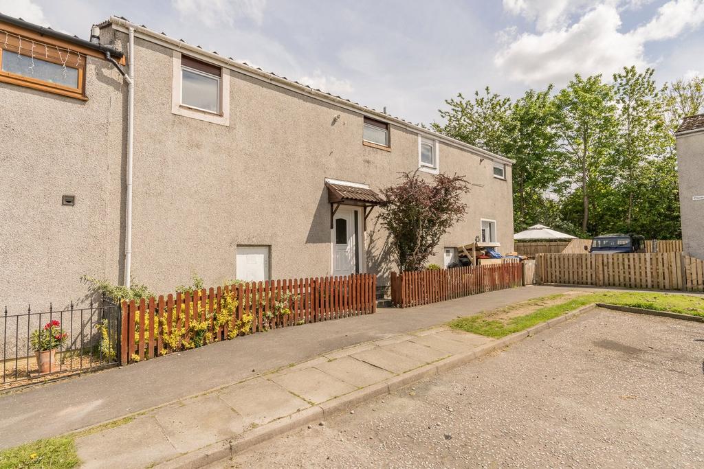 221 Clement Rise, Livingston, EH54 2 bed terraced house £120,000