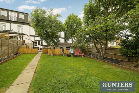 54 Hampton Road, Worcester Park, KT4 8ET