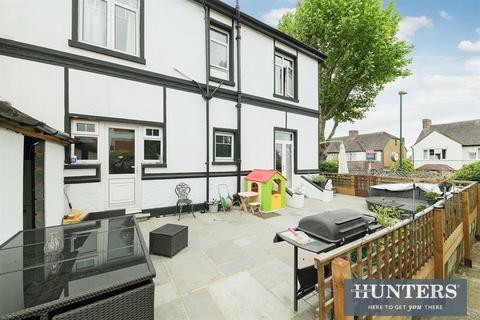 54 Hampton Road, Worcester Park, KT4 8ET