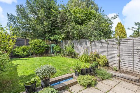 9 Lawrence Crescent, Windlesham, GU20 6QL