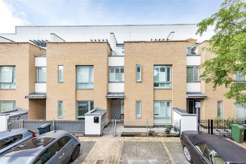 25 Jacks Farm Way, London, E4 9FQ
