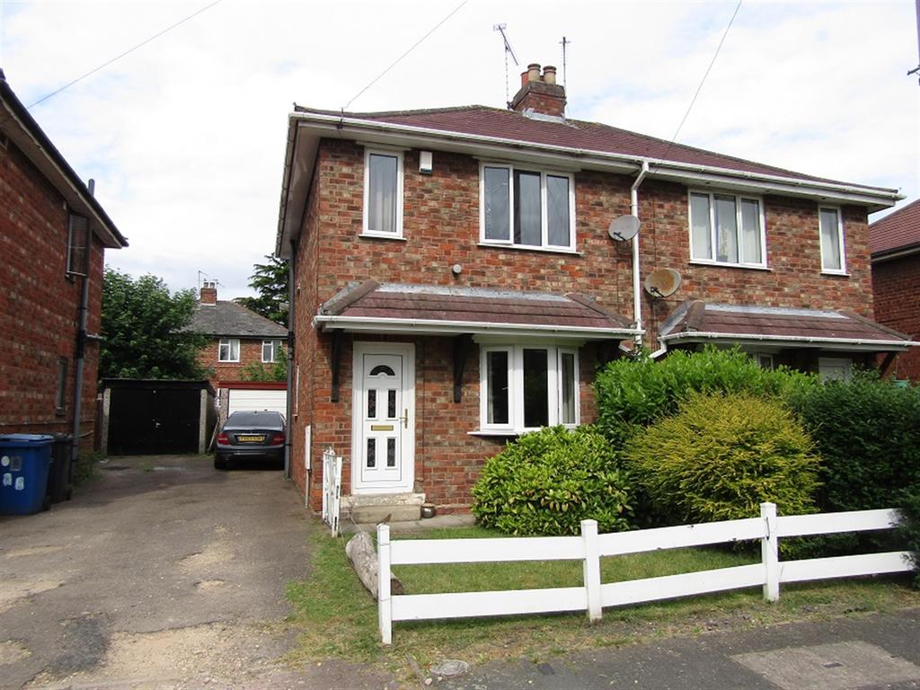 Queensfield, Gainsborough, DN21 2TN 2 bed semidetached house £112,500