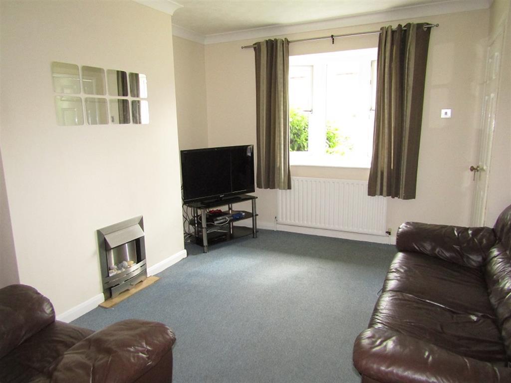 Queensfield, Gainsborough, DN21 2TN 2 bed semidetached house £112,500