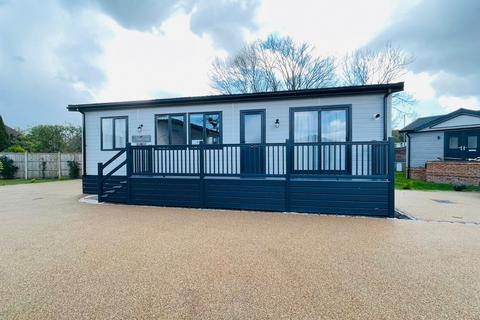 2 bedroom park home for sale - Staines-upon-Thames, Surrey, TW18