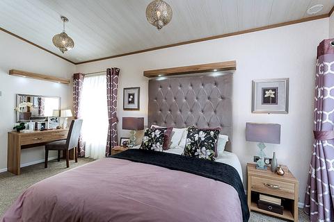 undefined, Staines-upon-Thames, Surrey, TW18