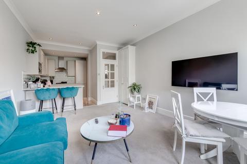 2 bedroom flat for sale, Inverness Terrace, Bayswater, London
