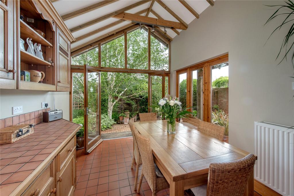 Breakfast Room
