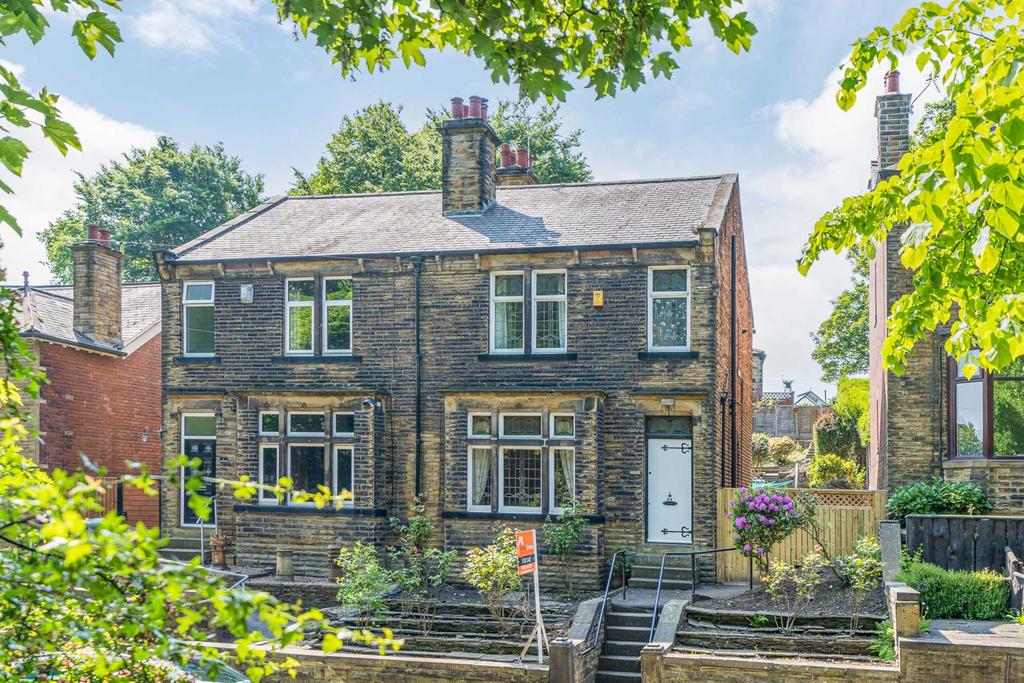 Healds Road, Dewsbury 2 bed semidetached house £199,995
