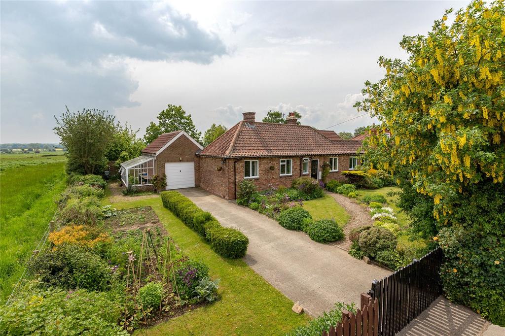 Little Bromakin, Exelby, Bedale... 3 bed bungalow £395,000