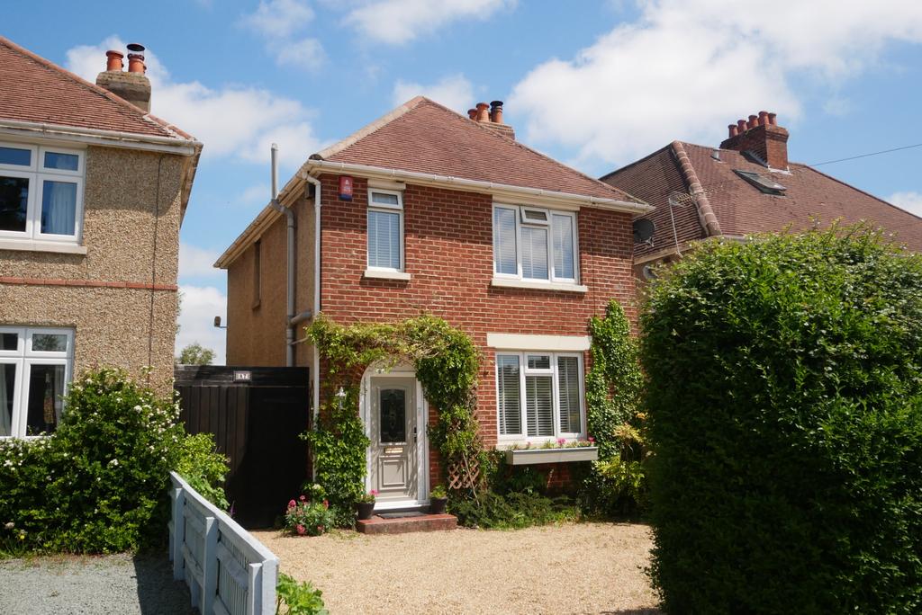 GUDGE HEATH LANE, FAREHAM 3 bed detached house £385,000