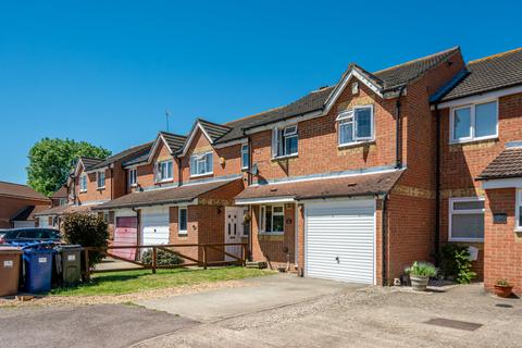 140 Danbury Crescent, South Ockendon, RM15 5XE