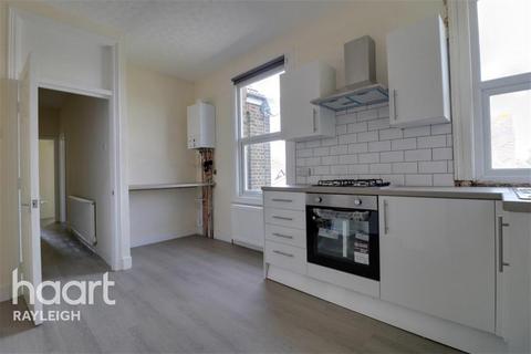 2 bedroom flat to rent, Tunbridge Road, Southend-On-Sea
