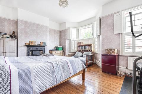56 Gayville Road, London, SW11 6JP