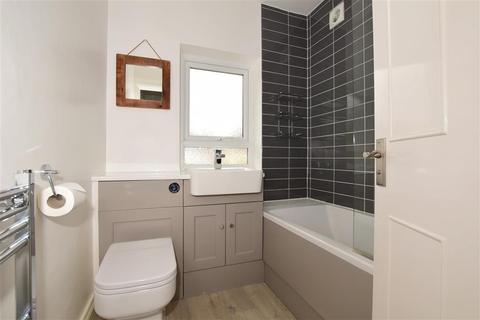 39 Curran Avenue, Wallington, SM6 7JL