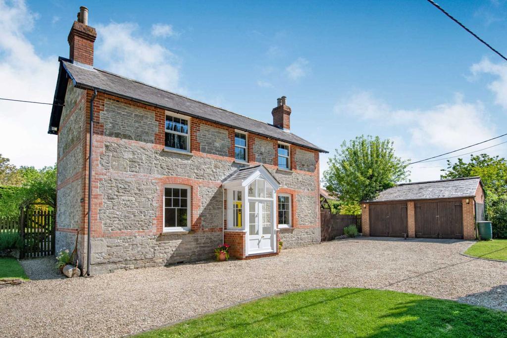Dinton, Salisbury 4 bed detached house for sale £750,000