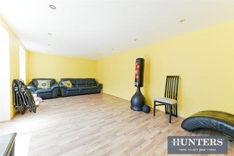 29 Eton Avenue, Hounslow, TW5 0HB
