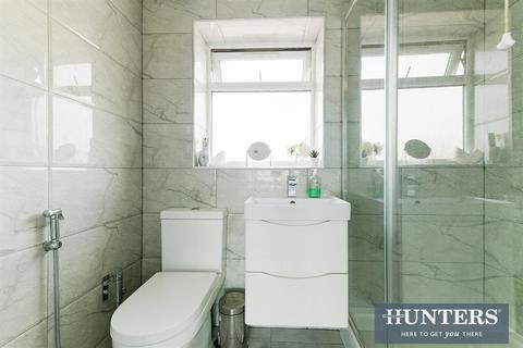 29 Eton Avenue, Hounslow, TW5 0HB