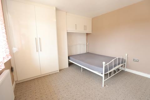 12 Hoskins Close, Hayes, UB3 4LR