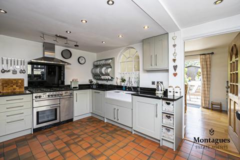 19 Crossing Road, Epping, CM16 7BQ