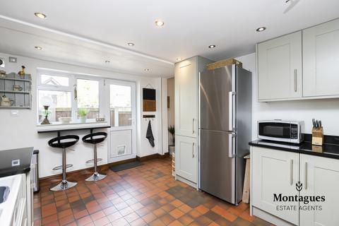 19 Crossing Road, Epping, CM16 7BQ