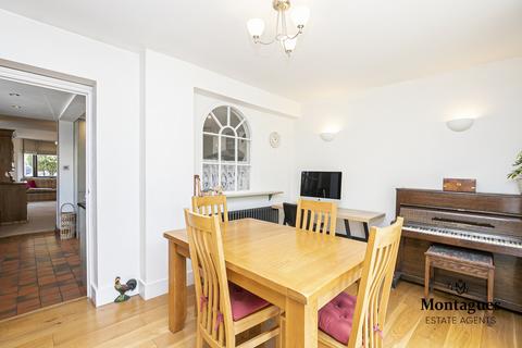 19 Crossing Road, Epping, CM16 7BQ