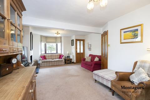 19 Crossing Road, Epping, CM16 7BQ