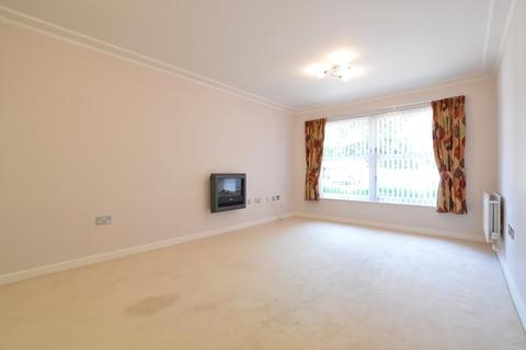 Flat 1, Woodlands House, 89 Old Woking Road, West Byfleet, KT14 6HZ