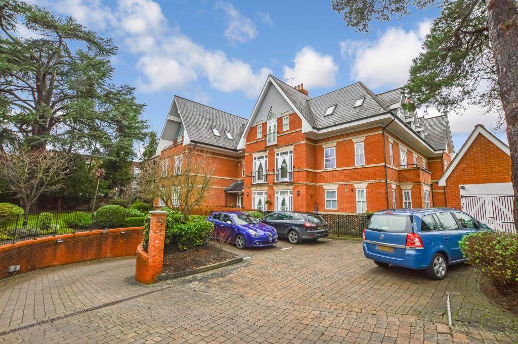 Ascent House, Ellesmere Road, Weybridge, Surrey 2 bed apartment £500,000