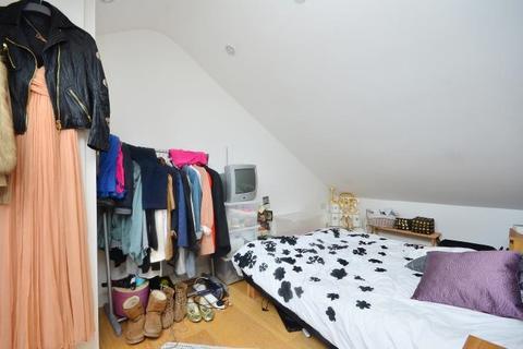 9 Sturdy Road, London, SE15 3RH