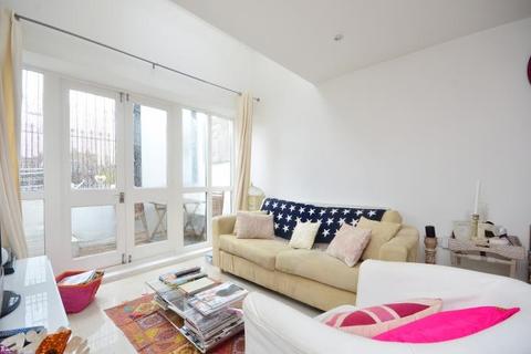 9 Sturdy Road, London, SE15 3RH