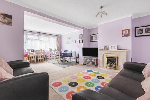 38 Goaters Road, Ascot, SL5 8JA
