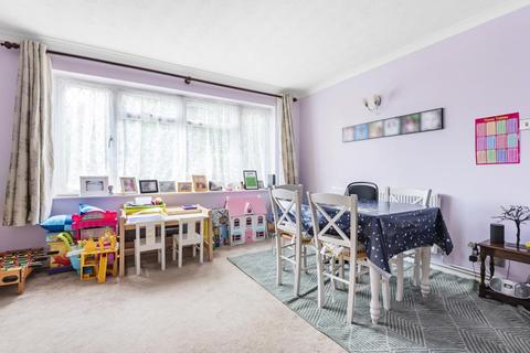 38 Goaters Road, Ascot, SL5 8JA