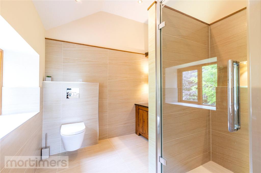 Master En-Suite