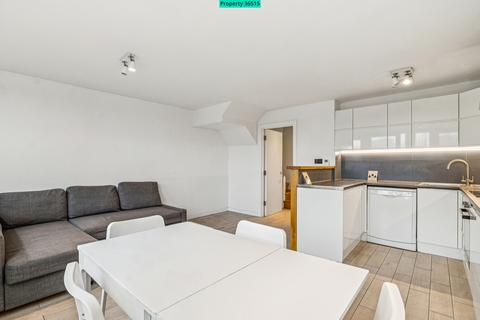 4 bedroom flat to rent, Badric Court, 5 Yelverton Road, London, SW11 3SR
