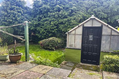 4 Adelaide Gardens, Chadwell Heath, Romford, RM6 6SR
