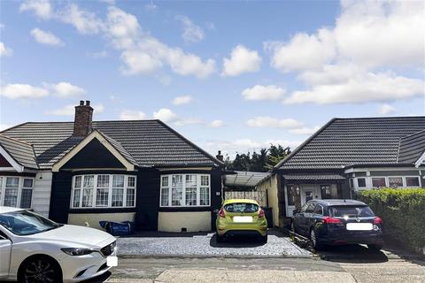 4 Adelaide Gardens, Chadwell Heath, Romford, RM6 6SR